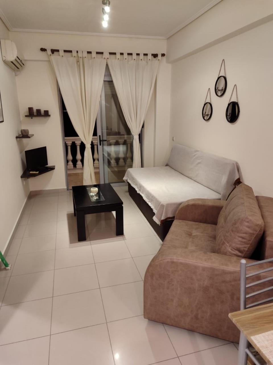 Adam Apartments Sarandë Eksteriør bilde