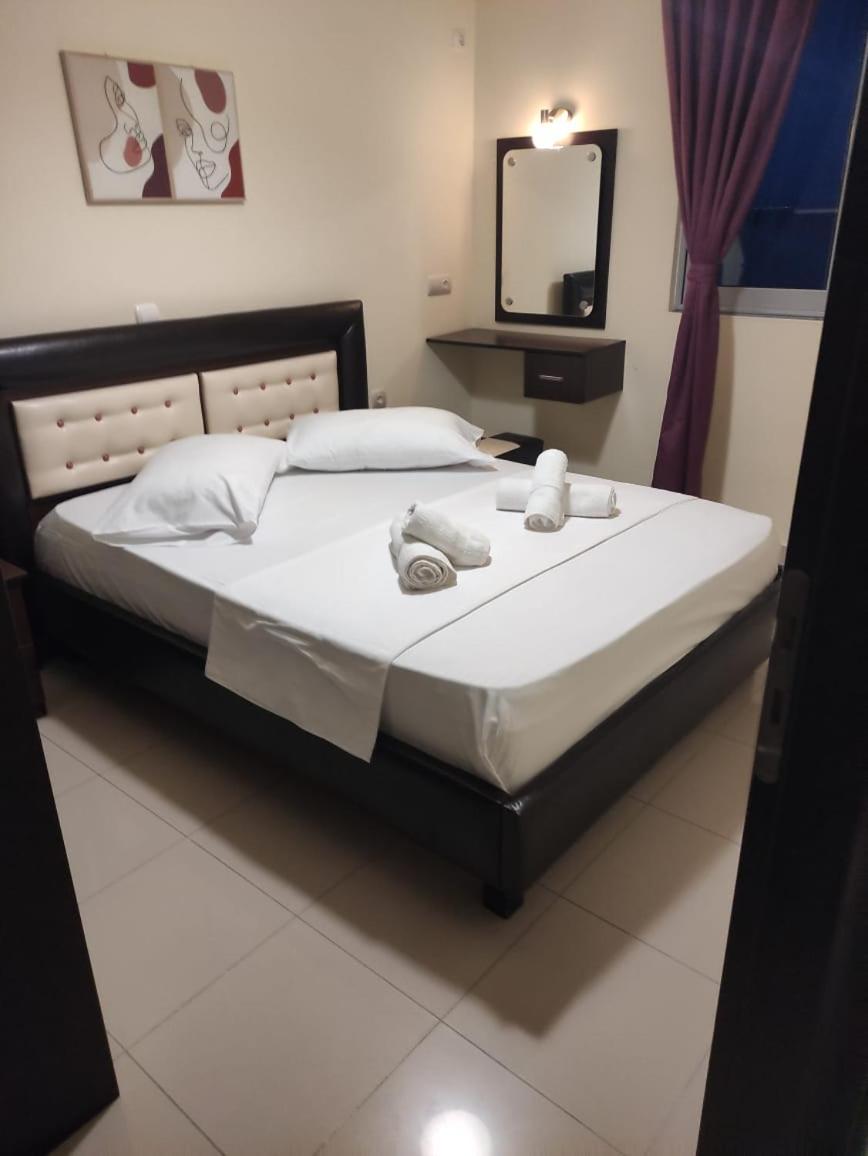 Adam Apartments Sarandë Eksteriør bilde